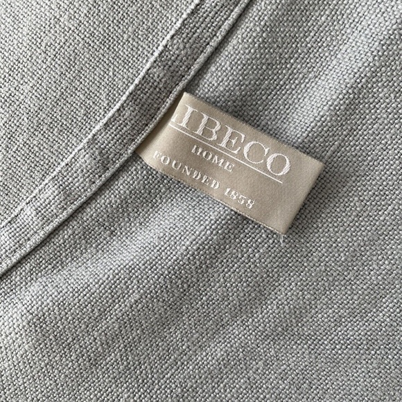 100% BELGIAN LINEN TABLECLOTH, 65" X 65" SQUARE, FOG GRAY PALE BLUE, VINTAGE - Picture 4 of 6